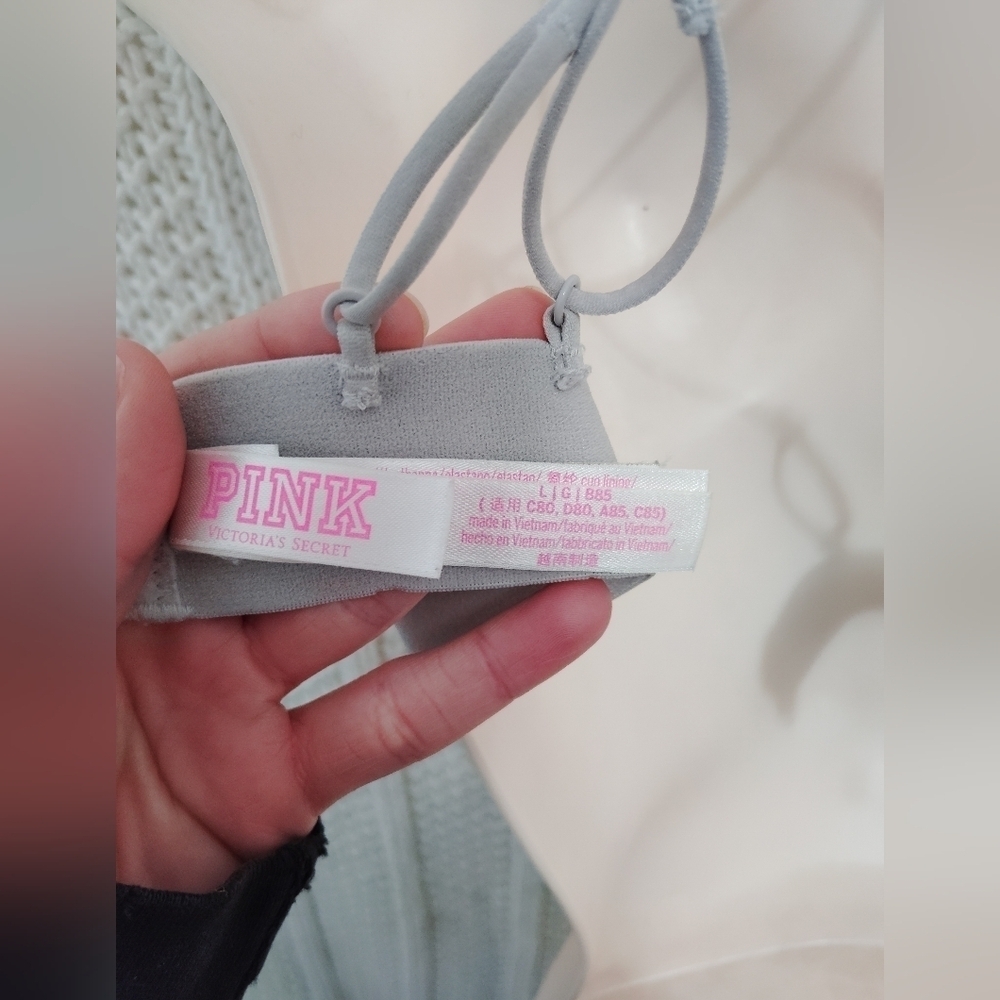 2 for 30$ Pink Victoria secret bralette - Picture 6 of 8